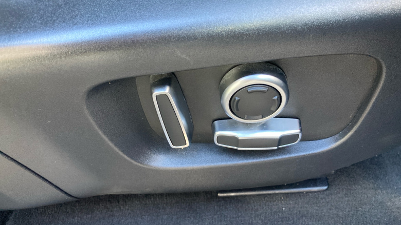 Land Rover Range Rover Evoque 1.5 P300e R-Dynamic SE 5dr Auto Hatchback